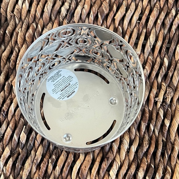 Silver and Red XO Candle Holder - Picture 2 of 4